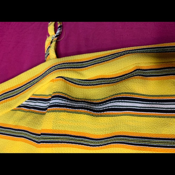 Cropped Tie Back Top - Picture 3 of 4